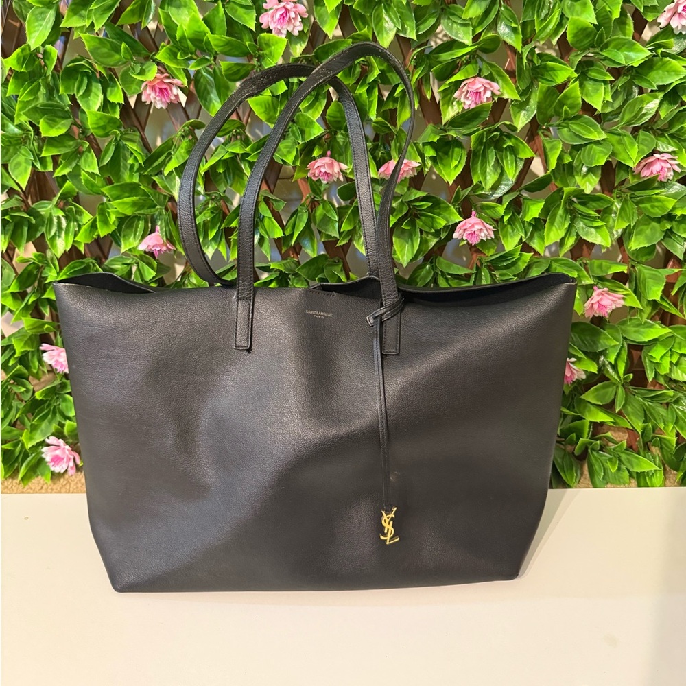 Saint Laurent Black Leather Tote Gold YSL Charm & Pouch Tote Bag - Picture 8 of 16